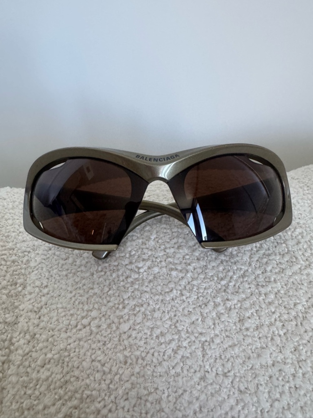 New Balenciaga Shield Sunglasses Futuristic Wraparound Bold Unisex